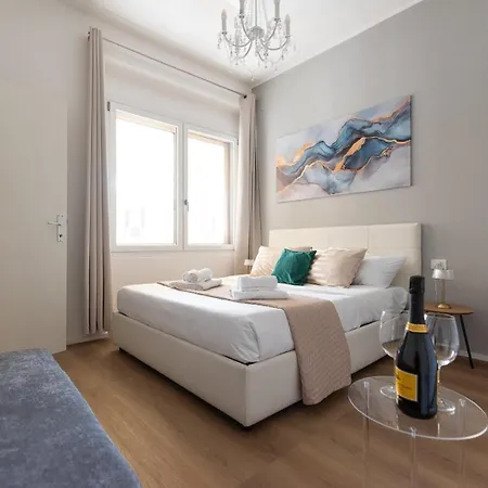 Apartment Regina House Al Centro Di
